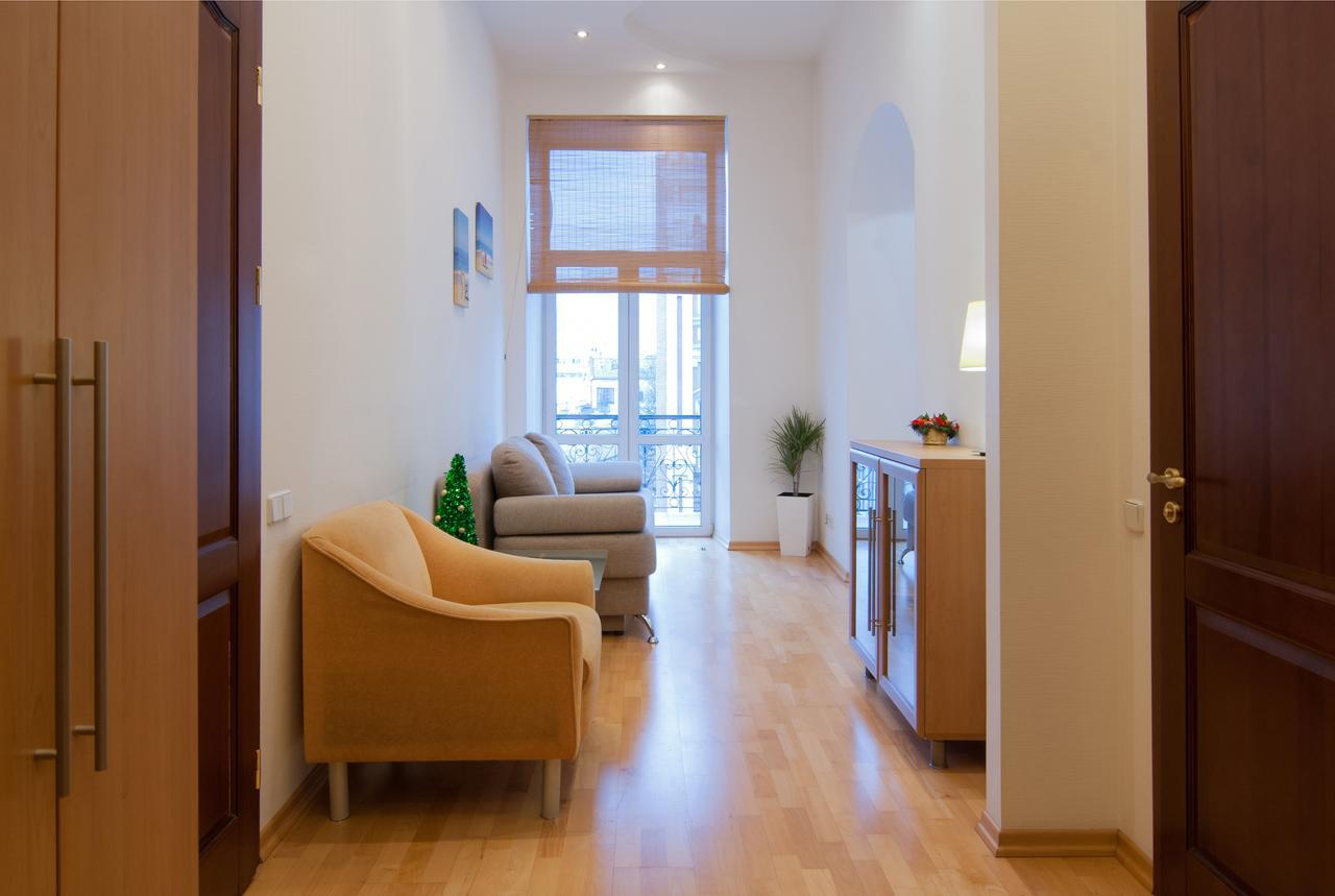 Home-Hotel Apartments-Mykhailivska Kiev Luaran gambar